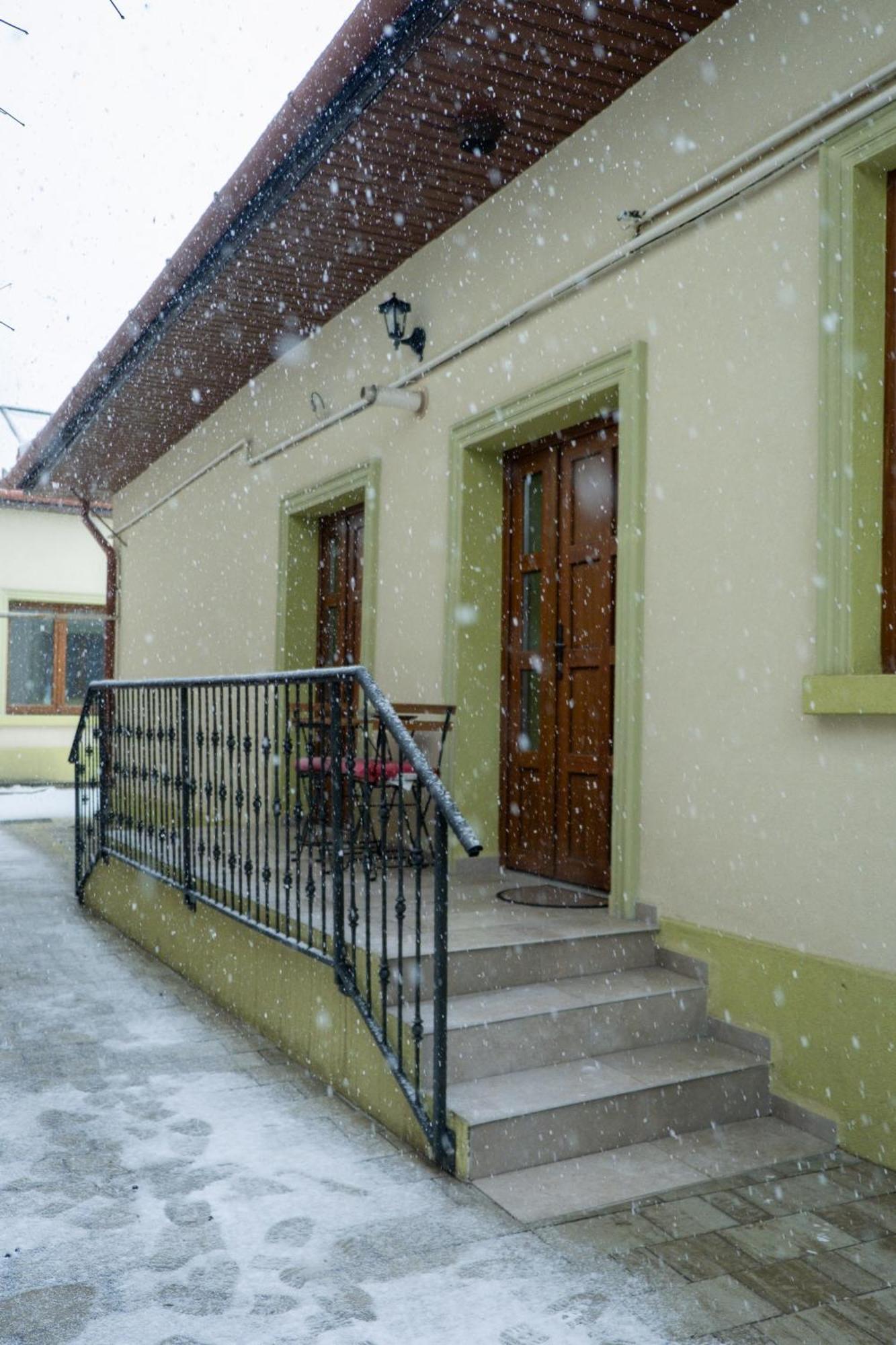 Radu Apartment Braşov Extérieur photo