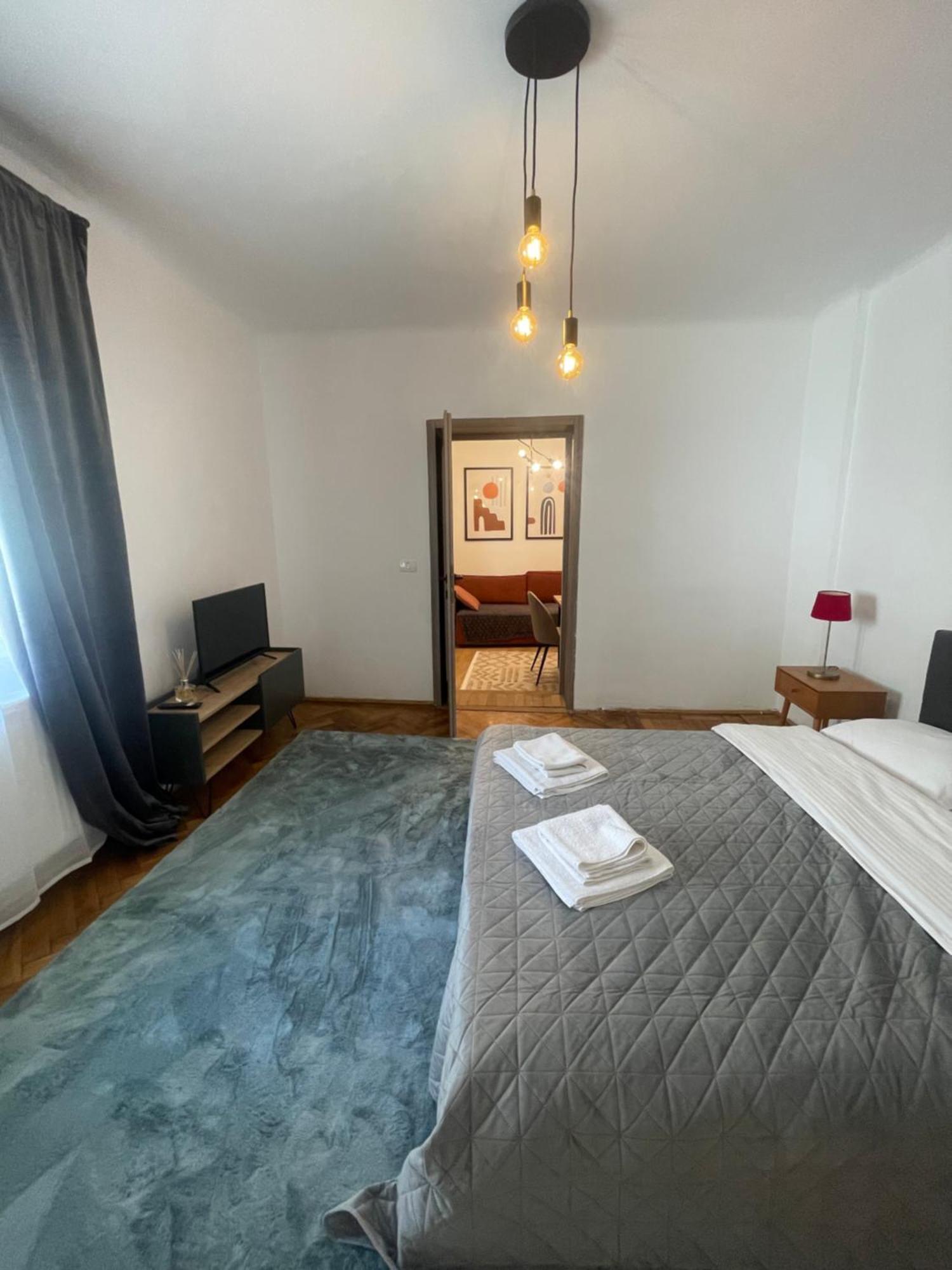 Radu Apartment Braşov Extérieur photo